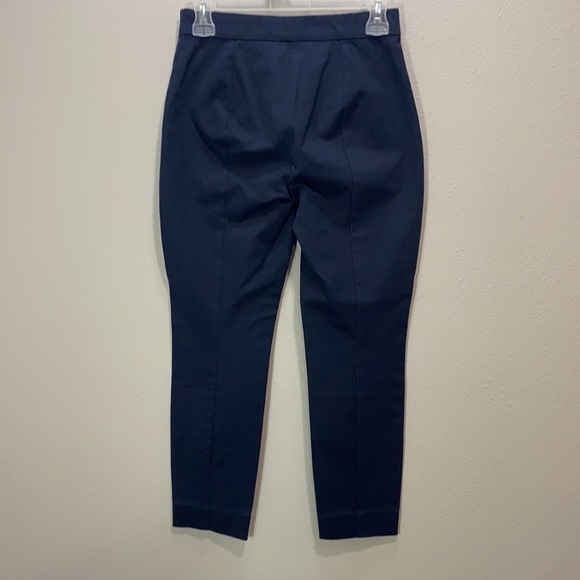 Everlane The Curvy Side-Zip Stretch Cotton Pant in navy blue - Picture 8 of 14